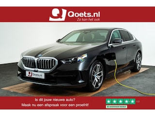 BMW 530e Trekhaak - Comfortstoelen - Elektrisch verwarmde voorstoelen - Driving Assistant Professional - Head up - Parking Assistant Plus - Active Guard - Akoestische voetgangersbescherming - Comfort Access -