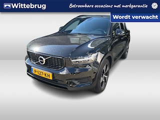 Volvo XC40 1.5 T5 Recharge R-Design / Pano / Navigatie / Camera / Parkeersensoren V+A / Zwenkbare trekhaak /