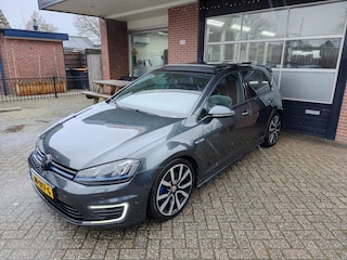 Volkswagen Golf 1.4 TSI GTE, Panorama, Leer, Camera, PDC, NAP