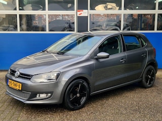 Volkswagen Polo 1.2 TSI BlueMotion Comfortline / Carplay / All season banden / Cruise control / Bluetooth / Airco / Origineel NL