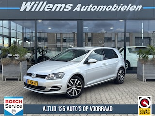 Volkswagen Golf 1.2 TSI Connected Series App-Connect, Cruise Control & Afneembare Trekhaak