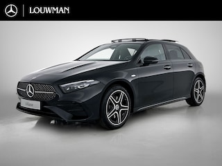 Mercedes-Benz A-klasse 250 e Business Solution AMG | Nightpakket | Parkeerpakket met achteruitrijcamera | KEYLESS GO | Sfeerverlichting | MULTIBEAM LED | Stoelverwarming voor | Spiegelpakket |