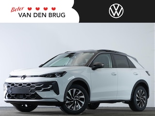 Volkswagen T-Roc Life First Edition 1.5 eTSI 116 PK | Trekhaak | Stuur & Stoelverwarming | Achteruitrijcamera |