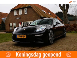 Porsche Panamera 3.0 S E-Hybrid Aut. | Sportdesign-Pakket | Facelift | 2e Eigenaar | Historie | 21 Inch | Led | Lederen Dashboard