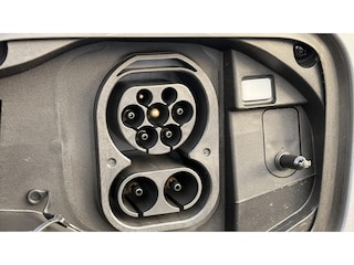 KGM Torres Platinum 73.4 kWh Lederen bekleding met stoelverwarming / Draadloze telefoonlader / 1500km trekgewicht