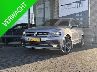Volkswagen Tiguan 1.5 TSI R*AUTOM*ECC*ACC*NAVI*HAAK*CAM*CARPLAY*PANO