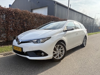 Toyota Auris Touring Sports 1.8 Hybrid Lease / AUTOMAAT / NAVI / PANORAMADAK