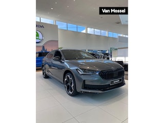 Skoda Superb 1.5 TSI PHEV Sportline Business 204 PK | AUTOMAAT | Hatchback | Metallic lak | Lichtmetalen velgen 19" Torcular zwart gepolijst | Ruitenwisser achter met wis/was installatie | Trekhaak wegklapbaar | Sportline bekleding stof/kunstleer | Adaptive Cruise Control | Navigatie | Stoelmassage | Stoelverwarming | Climate Control | Applecarplay & Android Auto | €2000 Inruilpremie! | UNIEKE AUTO !!!