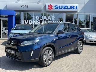 Suzuki Vitara 1.4 Boosterjet Select Smart Hybrid Direct uit voorraad leverbaar! 1.500kg trekgewicht info: M.Safari 0492588976