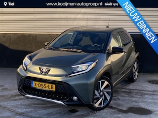 Toyota Aygo 1.0 VVT-i S-CVT Envy Automaat, 1e eign. NL-auto, Navigatie, Apple CarPlay/Android Auto, parkeersensoren, draadloze telefoonlader, camera, groen-zwarte bi-tone uitvoering!