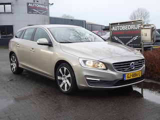 Volvo V60 2.4 D6 Twin Engine Momentum