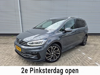 Volkswagen Touran 1.5 TSI R-Line Exclusive 7p,afn.Trekhaak,Navigatie,parkeersensoren/Camera,stoelverwarming,