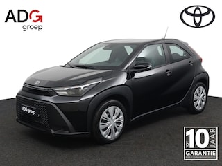 Toyota Aygo Hybrid 115 play | Automaat | Climate Control | Adaptieve Cruisecontrol | Apple Carplay & Android Auto |