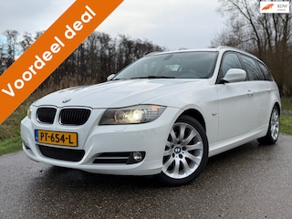 BMW 3-serie Touring 318i High Executive / Automaat / Panorama dak / Goed onderhouden / Climate Control / Stoelverwarming