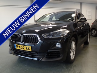 BMW X2 sDrive18i Executive Edition Navigatie, Achteruitrijcamera, Head up display, Elek achterklep, Cruise controle, Pdc V/A, Xenon, Lm velgen17'', Nederlandse auto, Ex eerste eigenaar!! auto Bovag afleverpakket 695,-