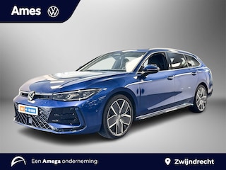 Volkswagen Passat Variant 1.5 eTSI R-Line Edition Panoramaschuif-kanteldak | Velgen 'Leeds', 19 inch | Achterklep Elektrisch