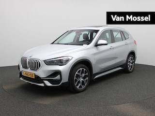 BMW X1 sDrive18i High Executive | Panoramadak | Stoelverwarming | Led Verlichting | Head up Display |
