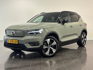 Volvo XC40 Recharge P8 AWD R-Design | Achteruitrijcamera | Apple Carplay/Android Auto | Verwarmde achterbank | Stuurverwarming | Extra getint glas | Cruise control adaptief |