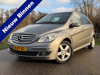 Mercedes-Benz B-klasse 170 / NL Auto / Climate control / Trekhaak / LM Velgen / Keurige auto