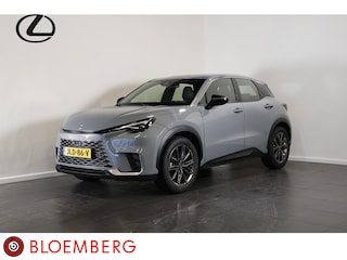 Lexus LBX Elegant 2WD