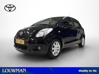 Toyota Yaris 1.3 VVTi Executive | Airco | Leder | LM Velgen |