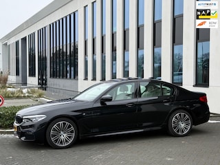 BMW 520i Automaat M sport pakket, vol leder, schuifdak, 1 e eigenaar, dealer onderhouden, NL auto met nap