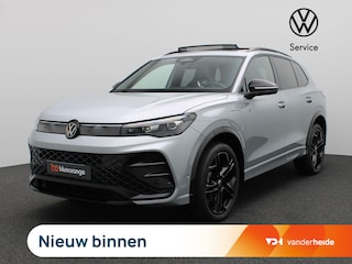 Volkswagen Tiguan 1.5 eHybrid R-Line Business 204PK DSG Pano-Schuifdak, Black Style, Trekhaak, 20" LM Velgen, Keyless, Navi via Apple Carplay/Android Auto, Stoel-Stuurverwarming