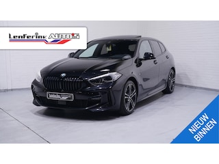 BMW 118i M Sport Panoramadak Apple Carplay Camera PDC v+a Ambienteverlichting Led koplampen