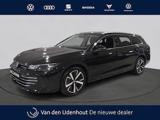Volkswagen Passat Variant 1.5 eHybrid Business | Design Pakket | Trekhaak | Interieur Pakket |