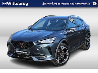Cupra Formentor 1.4 e-Hybrid 245pk Performance DSG Automaat / Panorama dak / LM 19 inch / Navigatie / Camera / Park Assist / Wegkl trekhaak