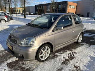 Toyota Yaris 1.5-16V VVT-i TSport 105PK AIRCO nwAPK NAP!