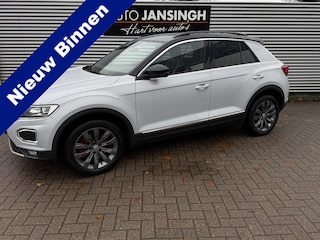 Volkswagen T-Roc 1.5 TSI Sport Nieuwstaat!! | ACC | Led Koplampen | Navigatie | Stoelverwarming | LM Velgen | RIJKLAAPRIJS INCL 12 MAANDEN GARANTIE EN BEURT