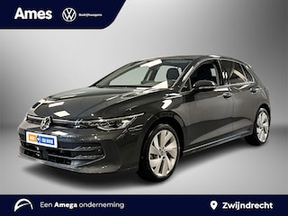 Volkswagen Golf 1.5 115pk eTSI Life Edition Velgen 'Nottingham', 17 inch lichtmetaal | Koplampverlichting led plus | Voorstoelen verwarmbaar