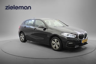 BMW 116d Business Edition Automaat - Navi, Trekhaak afn.