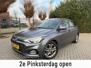 Hyundai i20 1.2 (4 cil.), Apple CarPlay, AIRCO, Cruise Control, Navigatie, Achteruitrijcamera, Parkeersensoren, DAB, LM-velgen 16"