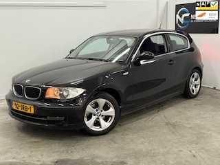 BMW 116i Corporate / NETTE AUTO / DEALER ONDERHOUDEN / RIJDT SCHAKELT GOED