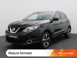 Nissan Qashqai 1.2 N-Connecta 115PK Panoramadak, Trekhaak, 360gr. Camera, Navi, Clima, Keyless, 18" LM Velgen, All Season banden