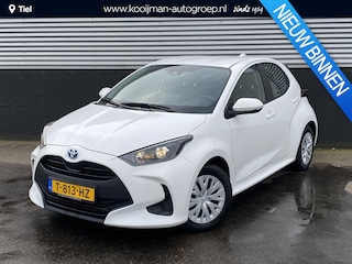 Toyota Yaris 1.5 Hybrid Active 1e eign. Nieuw geleverd, adaptieve cruise control, achteruitrij camera, navigatie Apple Carplay/Android Auto