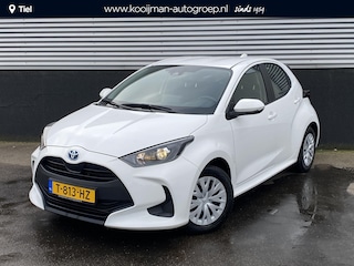 Toyota Yaris 1.5 Hybrid Active 1e eign. Nieuw geleverd, adaptieve cruise control, achteruitrij camera, navigatie Apple Carplay/Android Auto