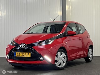 Toyota Aygo 1.0 VVT-i x-play 5-drs [ NAP camera LED airco ]