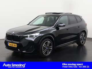BMW iX1 xDrive30 M Sport Launch Edition 67 kWh | Panoramadak | Leder | Harman/Kardon | Zondag open!