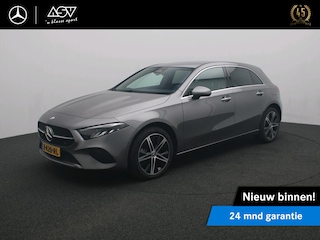 Mercedes-Benz A-klasse 250 e Luxury Line | Trekhaak Wegklapbaar | Sfeerverlichting | Smartphone Integratie Pakket | Verwarmd Stuurwiel | Klasse 3 Alarm | Achteruitrij Camera