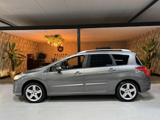 Peugeot 308 SW 1.6 VTi XT Trekhaak Pano StoelVW Cruise Clima Rijklaar