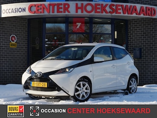 Toyota Aygo 1.0 VVT-i 69pk 5D x-play | Carplay | Camera | DAB+ | LM velgen |