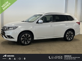 Mitsubishi Outlander 2.0 PHEV instyle+ / cruise control adaptief / elektrisch glazen schuif-/kanteldak / LED koplampen / voorstoelen verwarmd /
