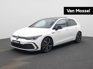 Volkswagen Golf 2.0 TSI GTI 245 PK | Panoramdak | LED Matrix | Stoelverwarming | Stuurwielverwarming | Digital Cockpit Pro | Head-Updisplay | Achteruitrijcamera | 19 Inch Estoril Velgen
