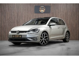 Volkswagen Golf 1.5 TSI Highline Business R DSG PANO