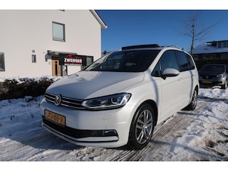 Volkswagen Touran 1.4 TSI 7PERSOONS|PANORAMADAK|TREKHAAK|CARPLAY|NAVIGATIE|LED|GOED ONDERHOUDEN