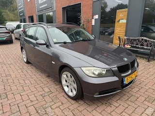BMW 3-serie Touring 320i Dynamic Executive Clima