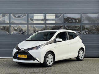 Toyota Aygo 1.0 VVT-I X-PLAY I DEALER ONDERHOUDEN I TREKHAAK I P-CAMERA I AIRCONDITIONING I 5-DEURS